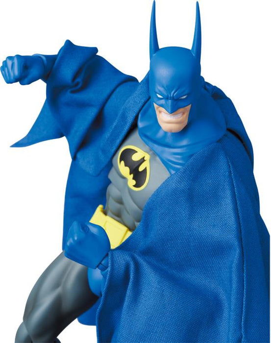 MAFEX - Knight Crusader Batman (preorder) - Collectables > Action Figures > toys -  MAFEX