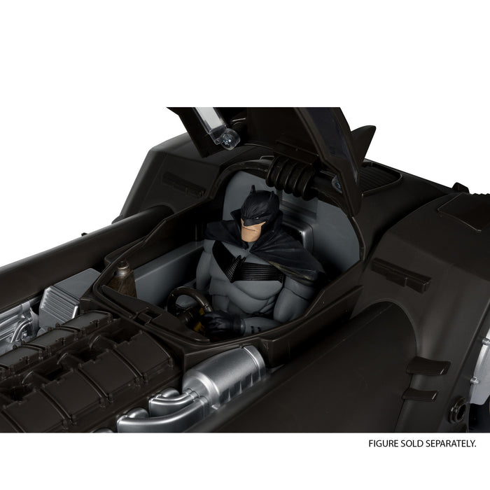 Batmobile (Batman: White Knight) Gold Label - Exclusive