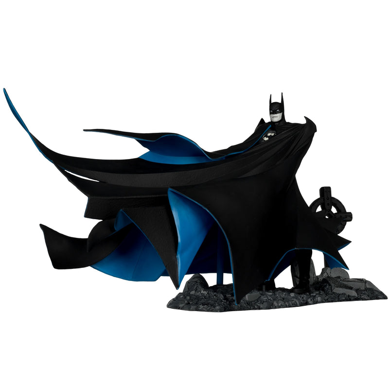 DC Multiverse - Year Two - Batman (Black & White Accent Edition) - Exclusive - Collectables > Action Figures > toys -  McFarlane Toys