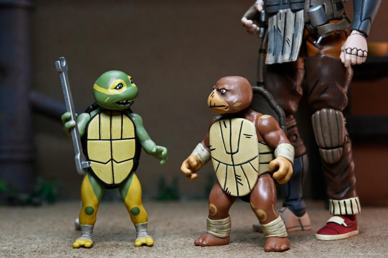 Teenage Mutant Ninja Turtles: The Last Ronin - The Lost Years Grammy April with Baby Yi & Moja - Collectables > Action Figures > toys -  Neca