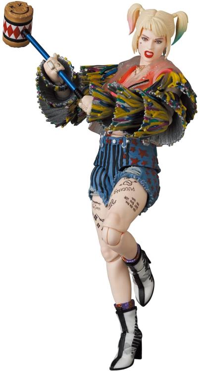 Birds of Prey MAFEX #159 Harley Quinn - Caution Tape Jacket Ver - Collectables > Action Figures > toys -  MAFEX