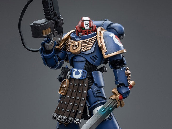 JoyToy - Warhammer 40k - Ultramarines - Intercessor Veteran Sergeant Brother Aeontas - Collectables > Action Figures > toys -  Joy Toy