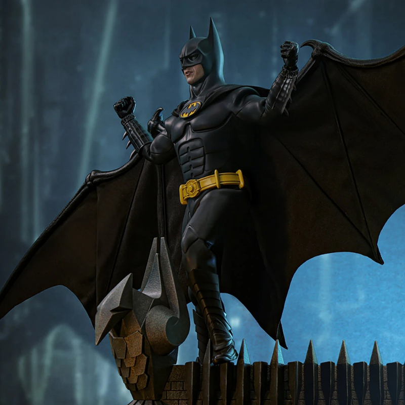 Batman Returns - Batman Deluxe 1/6th Scale Collectible Figure - MMS770