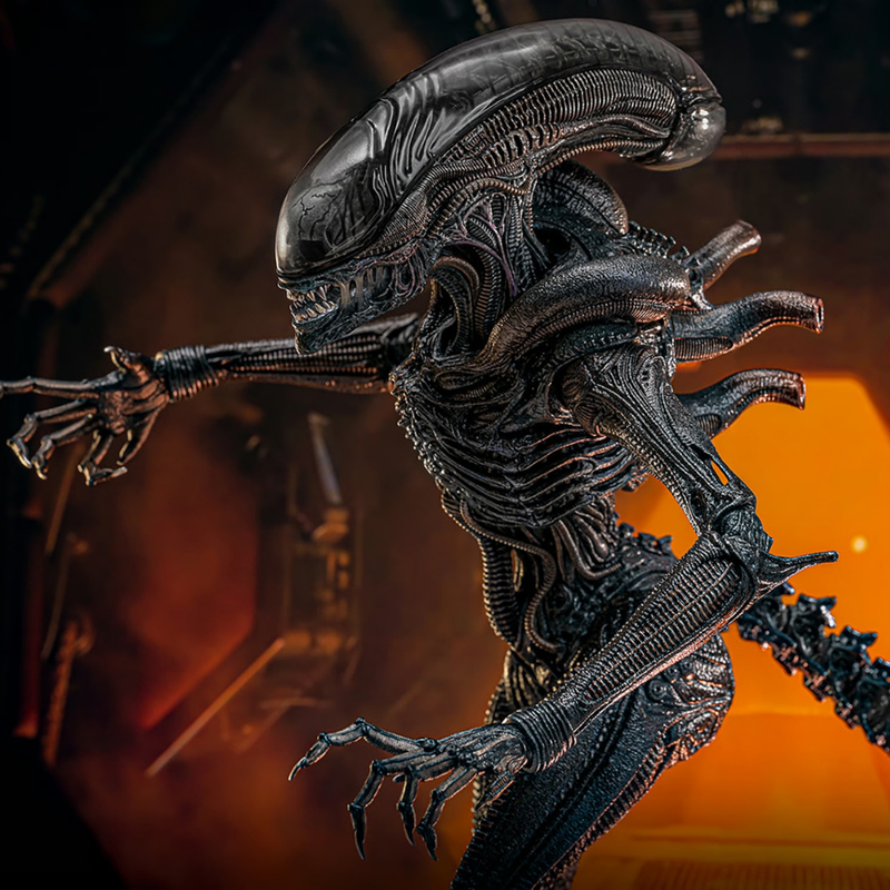 Alien: Romulus - Scorched Xenomorph 1/6th Scale Collectible Figure - MMS784
