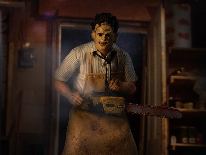 The Texas Chainsaw Massacre One:12 Collective Deluxe Leatherface - Collectables > Action Figures > toys -  MEZCO TOYS