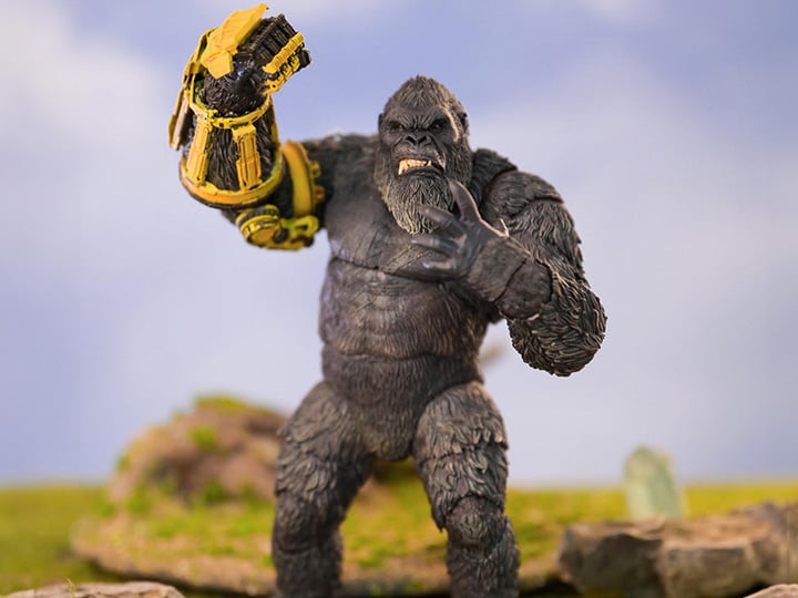 Godzilla x Kong: The New Empire Kong - Beast Glove (preorder Sept 2025)