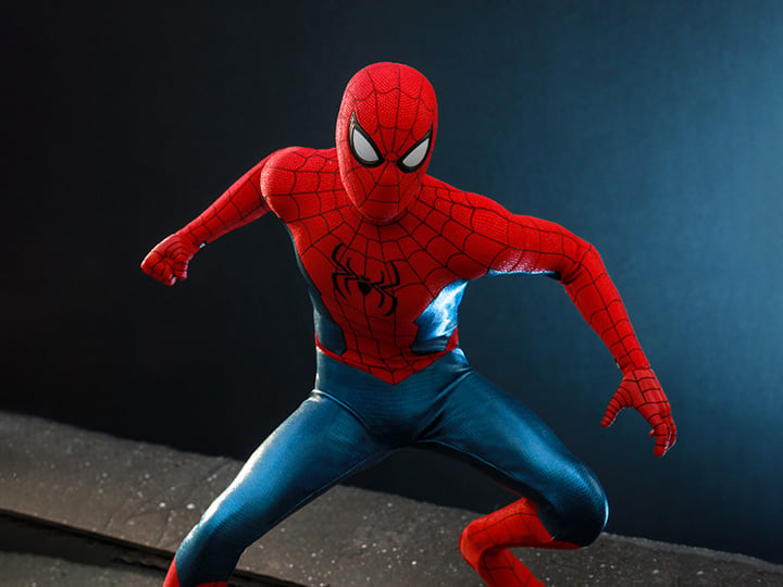 Spider-Man: No Way Home MMS679 Spider-Man (New Red and Blue Suit) 1/6th Scale Collectible Figure