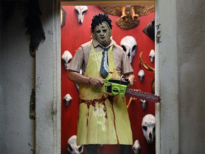 The Texas Chainsaw Massacre Ultimate 50th Anniversary Leatherface - Collectables > Action Figures > toy -  Neca