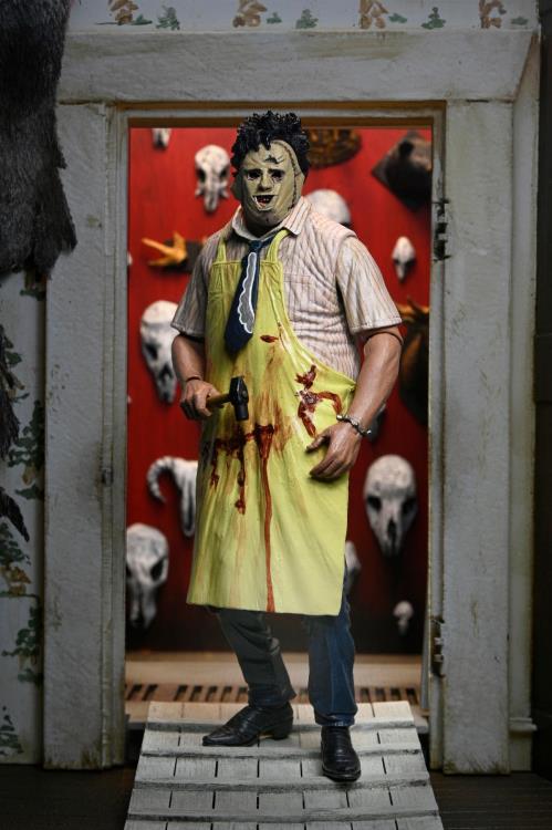 The Texas Chainsaw Massacre Ultimate 50th Anniversary Leatherface - Collectables > Action Figures > toy -  Neca
