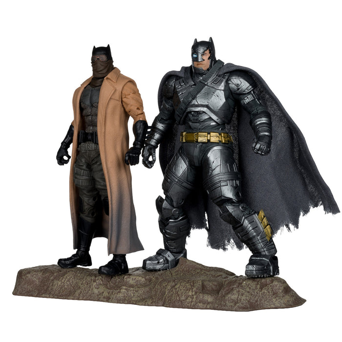 Batman Knightmare & Batman Armor Suit (Batman v Superman: Dawn of Justice) 2-Pack Gold Label  (preorder January )