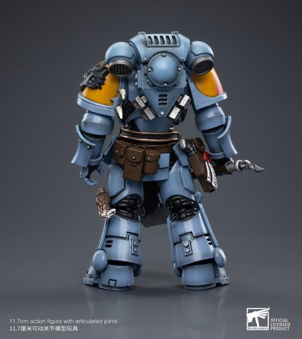 Warhammer 40K Space Wolves Claw Pack Sigyrr Stoneshield 1/18 Scale Action Figure