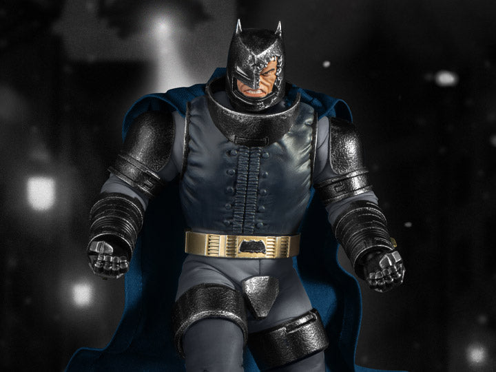 DAH-049 BATMAN: The dark knight returns Armored Batman - Collectables > Action Figures > toys -  Beast Kingdom