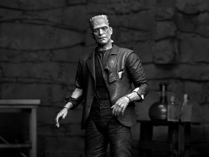 Universal Monsters Ultimate Bride of Frankenstein Frankenstein's Monster - Black & White (preorder Q1 2025)