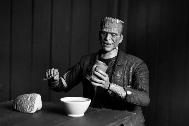 Universal Monsters Ultimate Bride of Frankenstein Frankenstein's Monster - Black & White (preorder Q1 2025) - Collectables > Action Figures > toys -  Neca