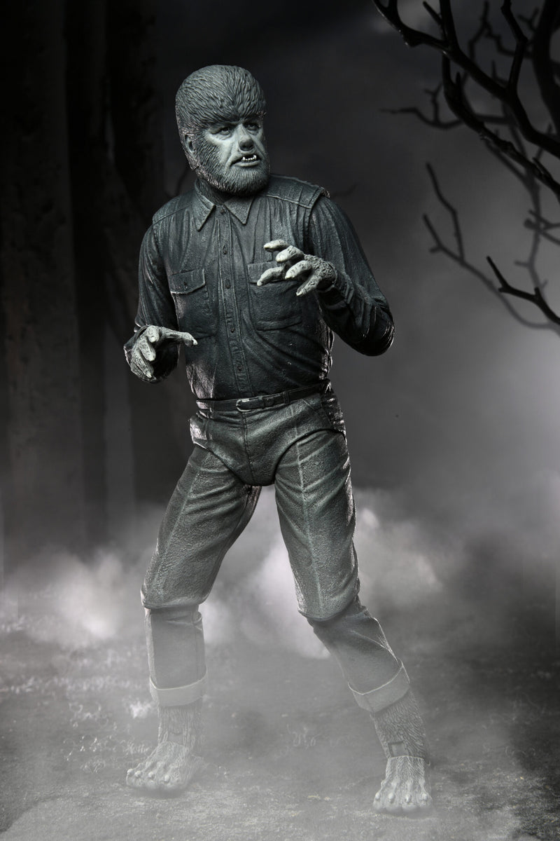 Universal Monsters - Ultimate Wolf Man - Black & White - Collectables > Action Figures > toys -  Neca