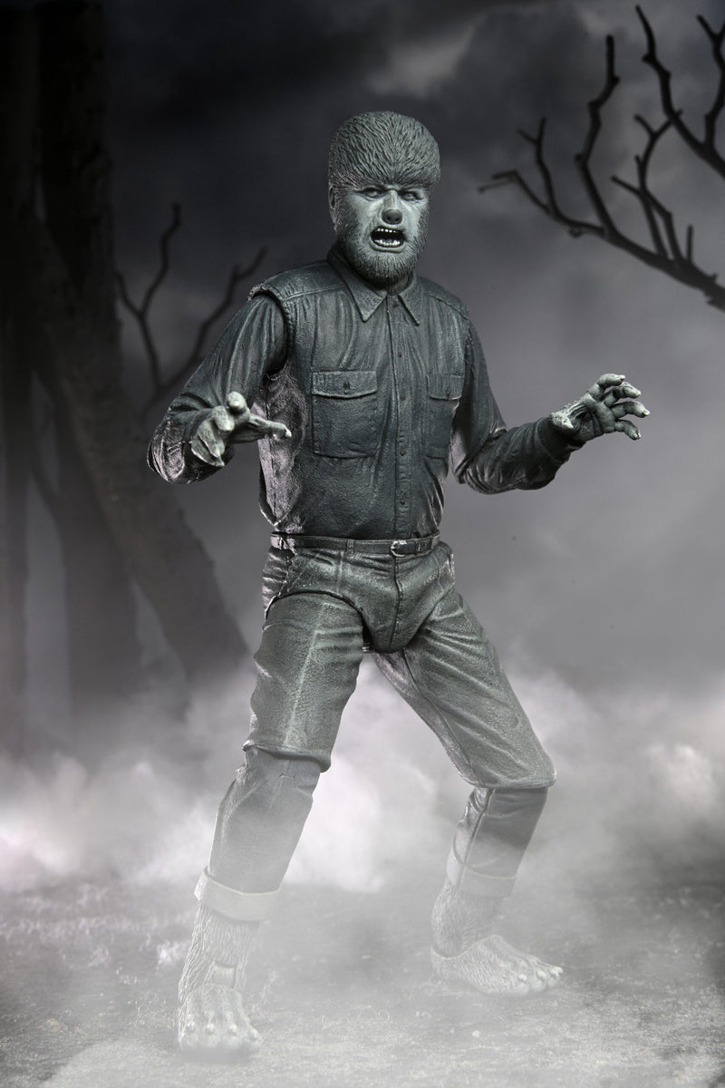 Universal Monsters - Ultimate Wolf Man - Black & White - Collectables > Action Figures > toys -  Neca