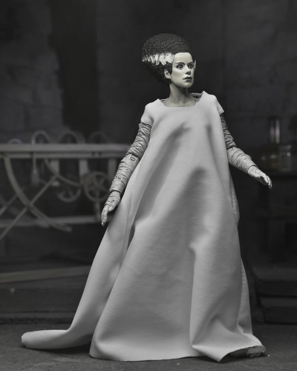 Universal Monsters Ultimate Bride of Frankenstein (Black & White) - Collectables > Action Figures > toys -  Neca