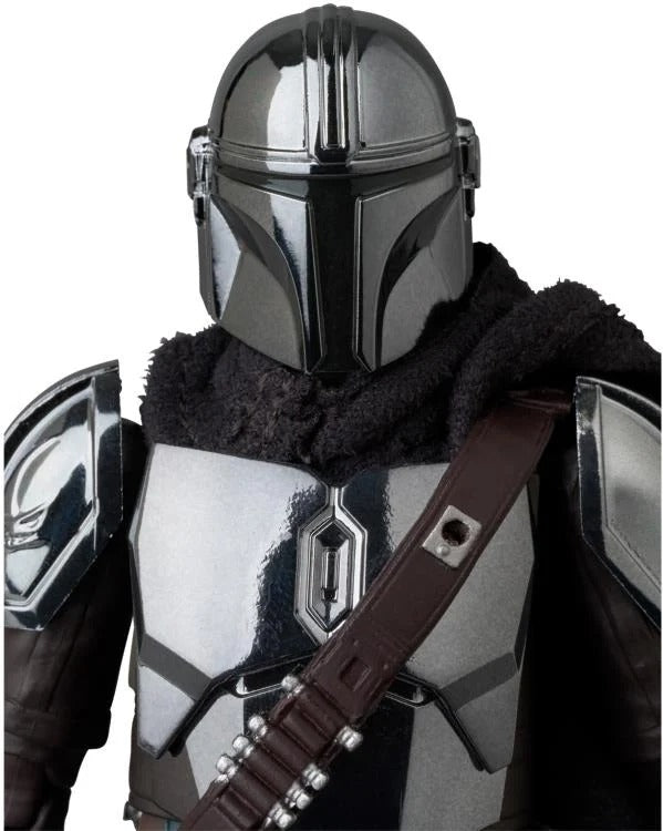 Star Wars MAFEX #256 The Mandalorian (Chrome Ver.) — Toy Snowman