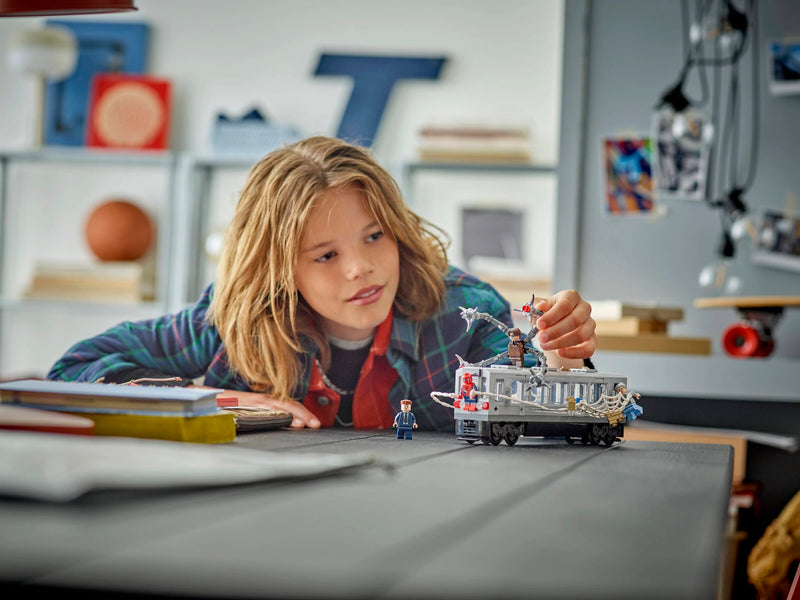 LEGO - Spider-Man vs. Doc Ock Subway Train Scene 76321 - Collectables > Action Figures > toys -  Lego