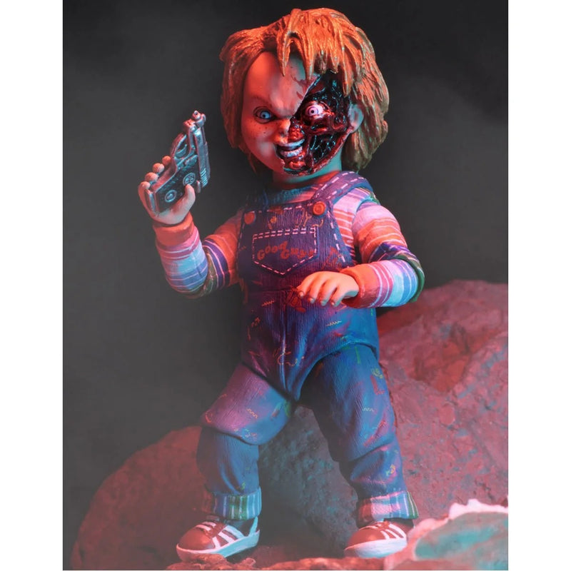 Child's Play - Ultimate Chucky Good Guys Action Figure