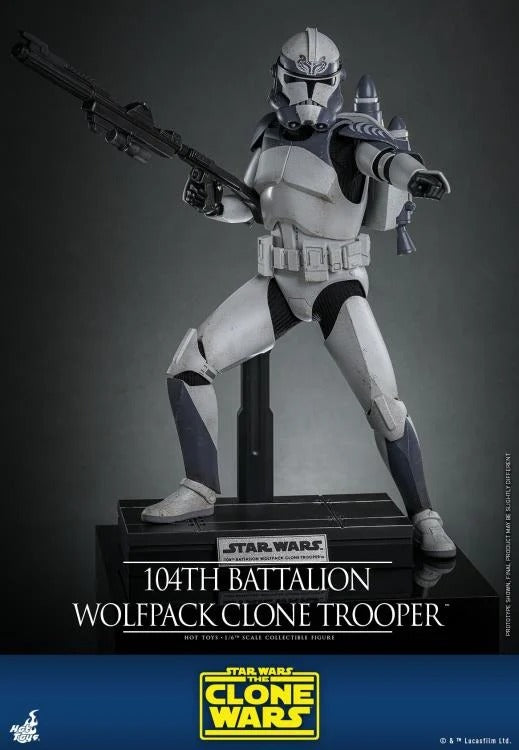 Star Wars: The Clone Wars - 104th Battalion Wolfpack Clone Trooper 1/6th Scale Collectible Figure - TMS142