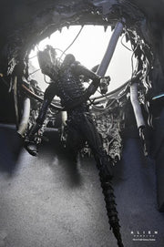 Alien: Romulus - 7" Scale Figure - Deluxe Suspended Lab Xenomorph XX121 - Collectables > Action Figures > toys -  Neca