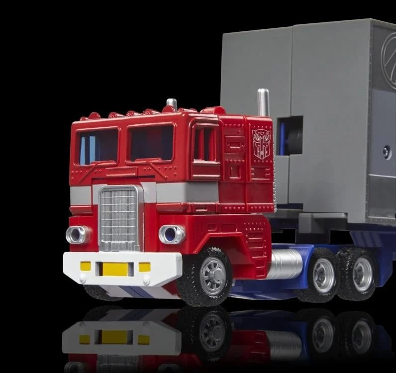 Transformers 40th Anniversary Optimus Prime (Retro G1)