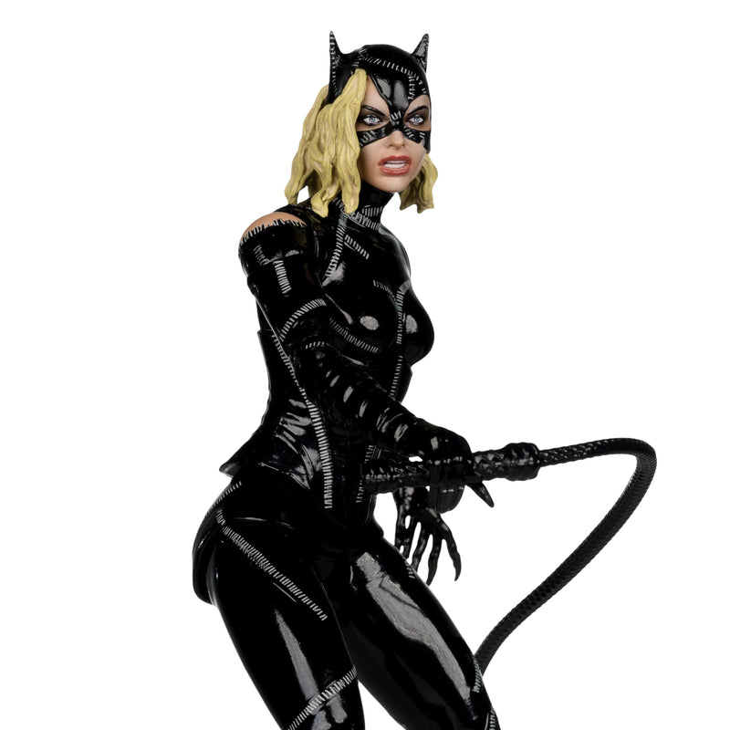 DC Multiverse Deluxe Theatrical Edition - Batman Returns - Catwoman (Battle Damage)
