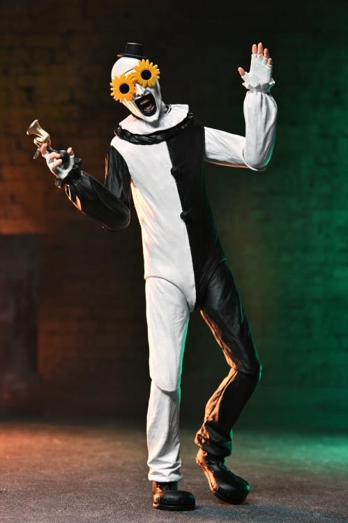 Terrifier 2 - Ultimate Art the Clown & Little Pale Girl Action Figure Two-Pack (Preorder Q3 2026) - Action & Toy Figures -  Neca