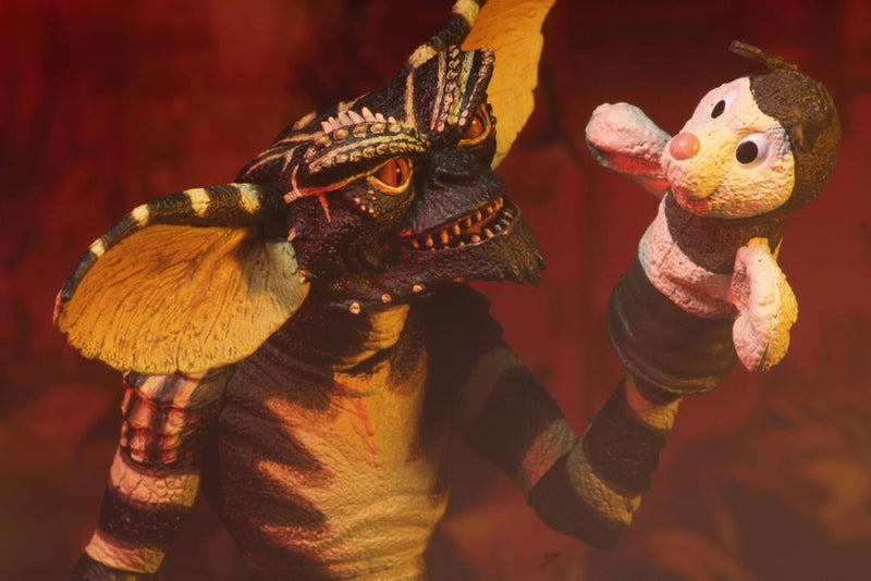 Gremlins - Ultimate Flasher - Collectables > Action Figures > toys -  Neca