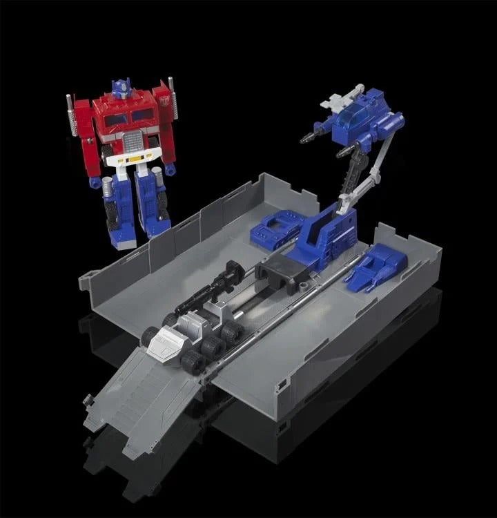 Transformers 40th Anniversary Optimus Prime (Retro G1)