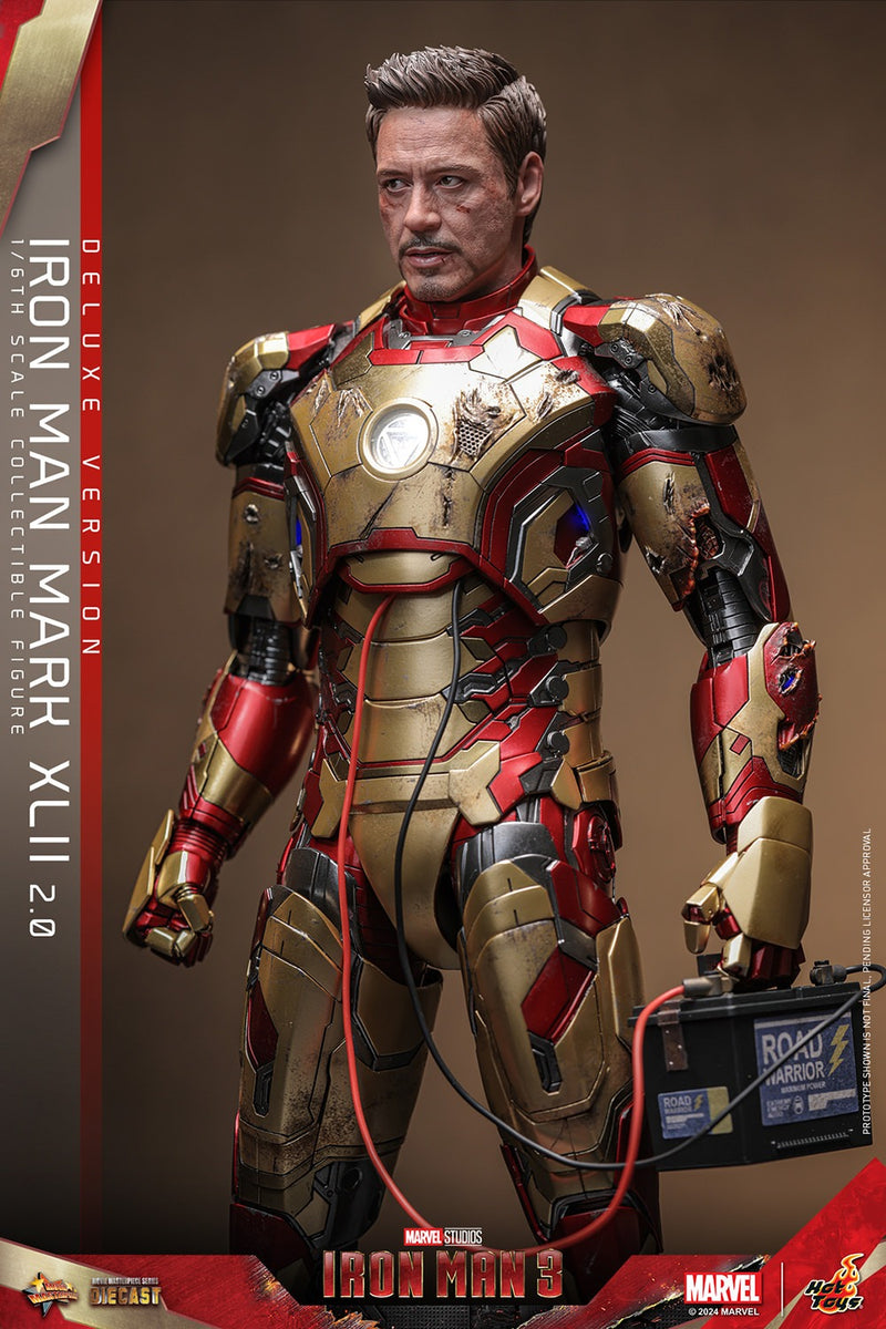 Iron Man 3 - Iron Man Mark XLII (2.0) Deluxe 1/6th Scale Collectible Figure - MMS759D66