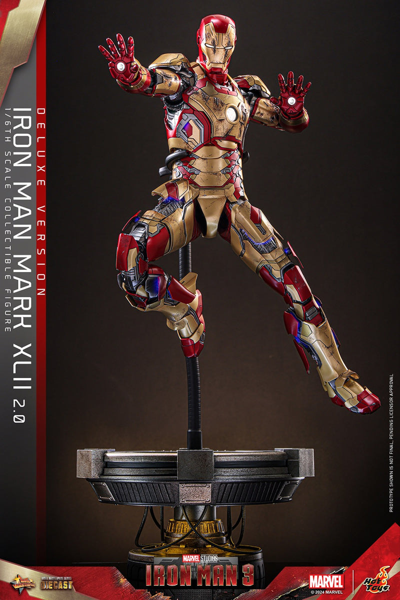 Iron Man 3 - Iron Man Mark XLII (2.0) Deluxe 1/6th Scale Collectible Figure - MMS759D66