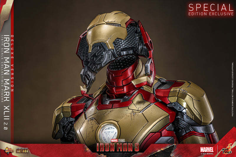 Iron Man 3 - Iron Man Mark XLII (2.0) Deluxe 1/6th Scale Collectible Figure - MMS759D66
