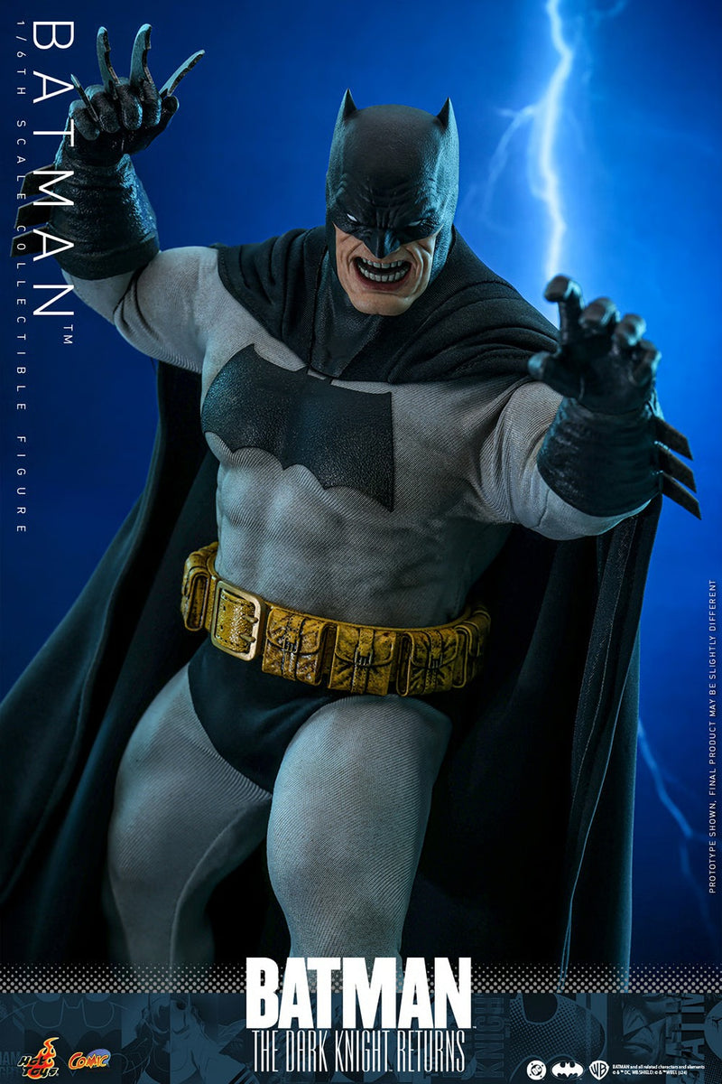 Batman: The Dark Knight Returns - Batman 1/6th Scale Collectible Figure - CMS024