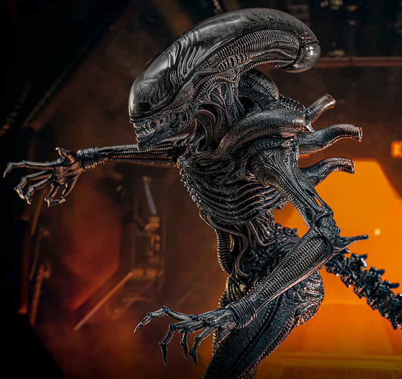 Alien: Romulus - Scorched Xenomorph 1/6th Scale Collectible Figure - MMS784