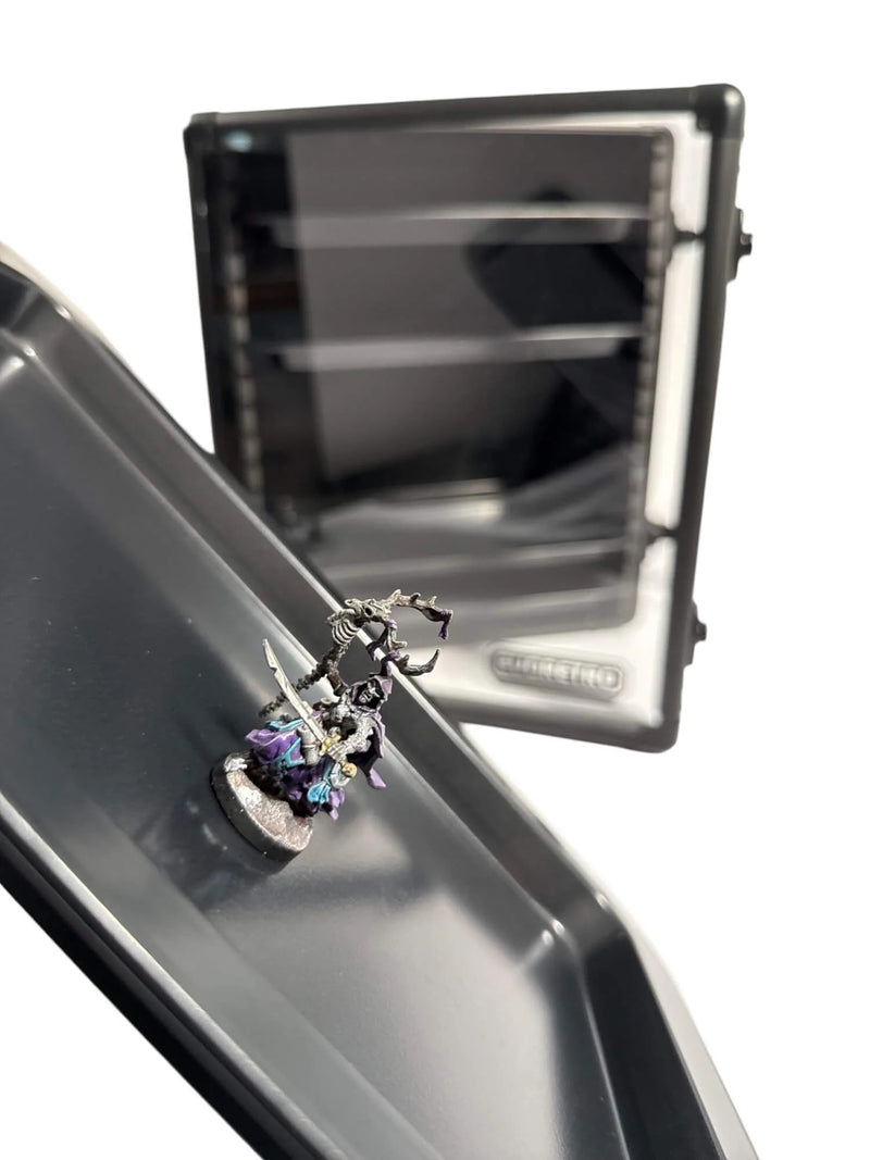 EVORETRO - Miniatures Display Case with 5 Magnetic Trays