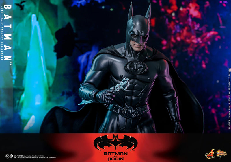 Batman & Robin - Batman 1/6th Scale Collectible Figure - MMS786