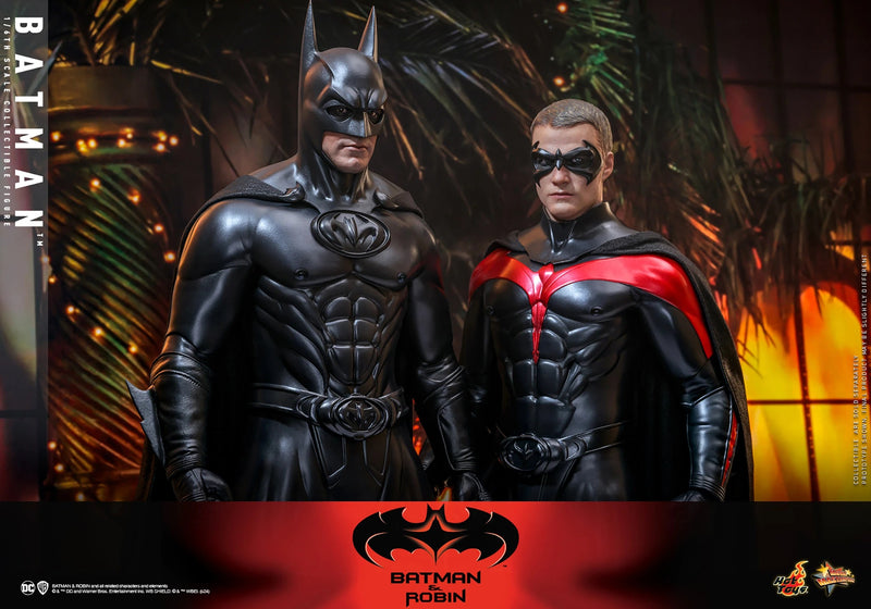 Batman & Robin - Batman 1/6th Scale Collectible Figure - MMS786
