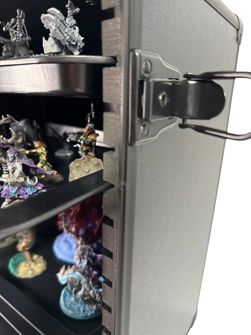 EVORETRO - Miniatures Display Case with 5 Magnetic Trays