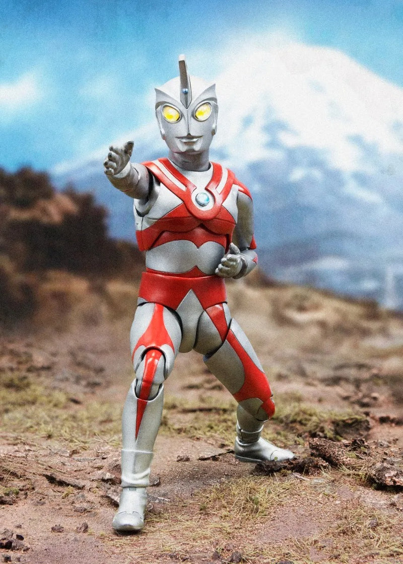 Return of Ultraman - S.H.Figuarts - Ultraman Jack (Reissue) (Preorder May 2027)