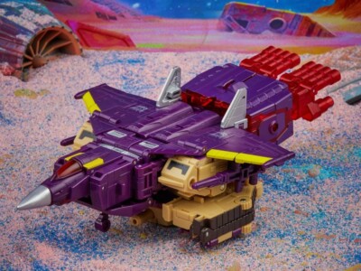 Transformers Legacy Evolution Leader Blitzwing - Action & Toy Figures -  Hasbro