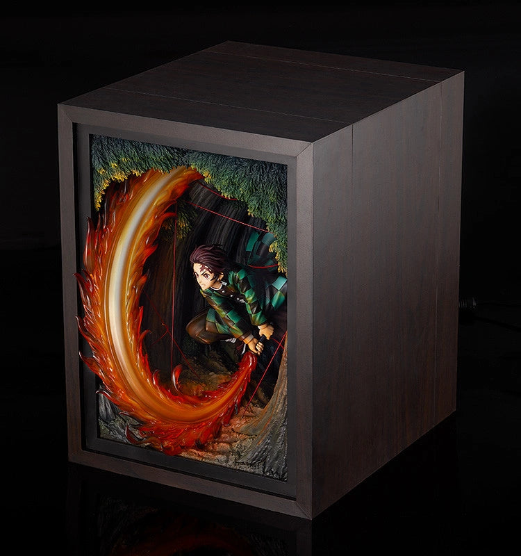 DEMON SLAYER: Tanjiro Kamado: Hinokami Kagura Dance (Preorder) - statue -  Good Smile Company