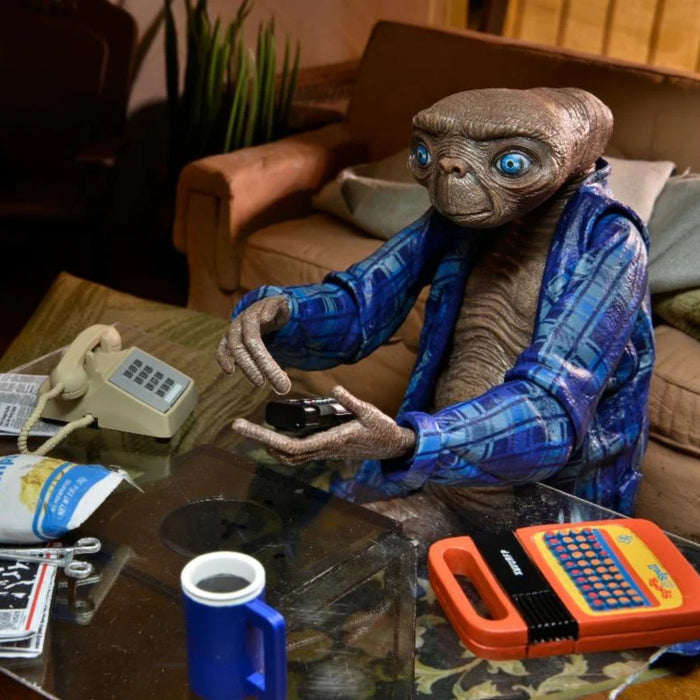 NECA -ET Telepathic Figura PVC di E.T, multicolore (NEC398a