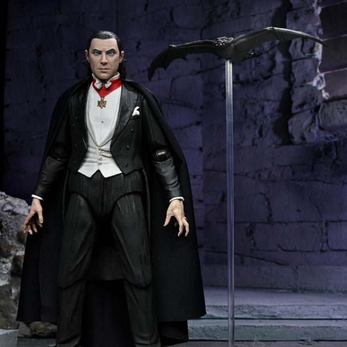 Universal Monsters – 7" Scale Action Figure - Ultimate Dracula - Transylvania -(preorder) - Action & Toy Figures -  Neca