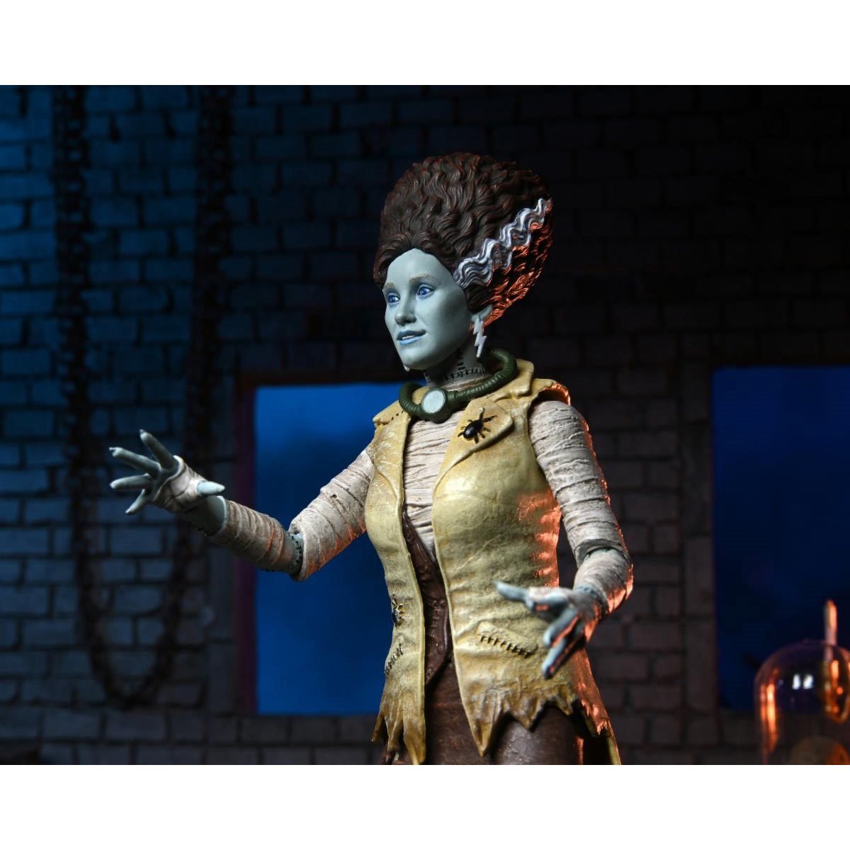 Neca - Ultimate April O Neil as Bride of Frankenstein - Judith