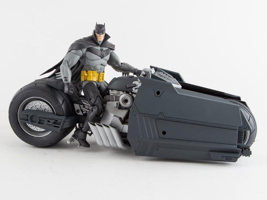 Batman: Curse of the White Knight DC Multiverse Batcycle - Action & Toy Figures -  McFarlane Toys