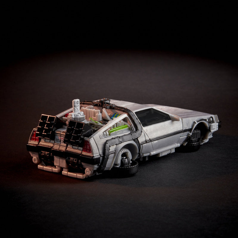 Transformers Generations Collaborative: Back to the Future Mash-Up, Gigawatt Figure - Action & Toy Figures -  Hasbro