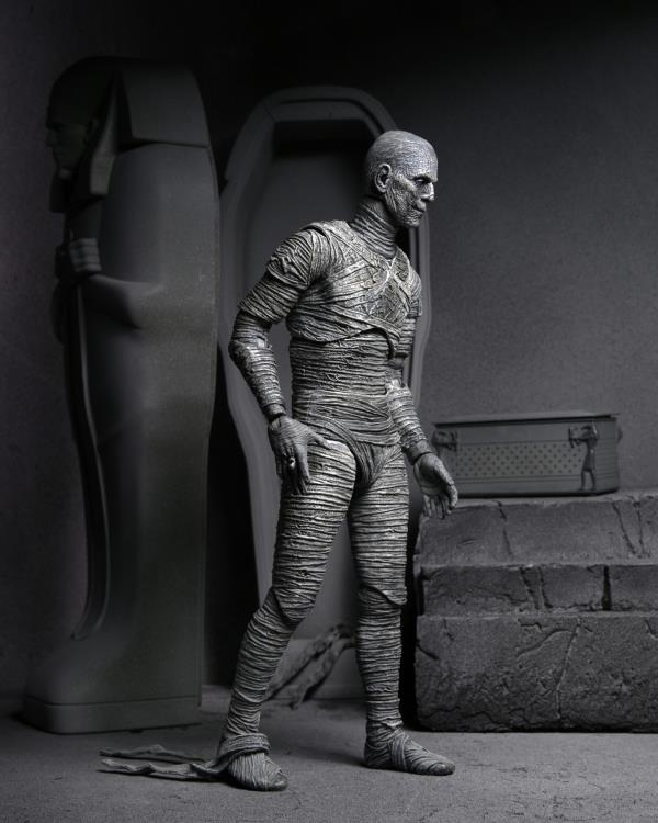 Universal Monsters Ultimate Mummy (Black & White) Figure (preorder) - Action & Toy Figures -  Neca