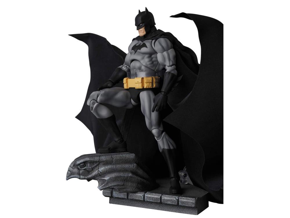 Batman: Hush MAFEX #126 Batman (Black Version) — Toy Snowman